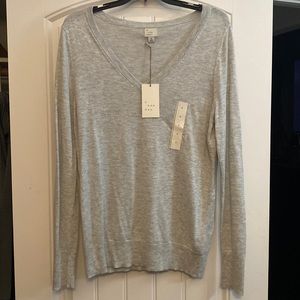 Medium size v-neck sweater. Brand is a new day from Target.